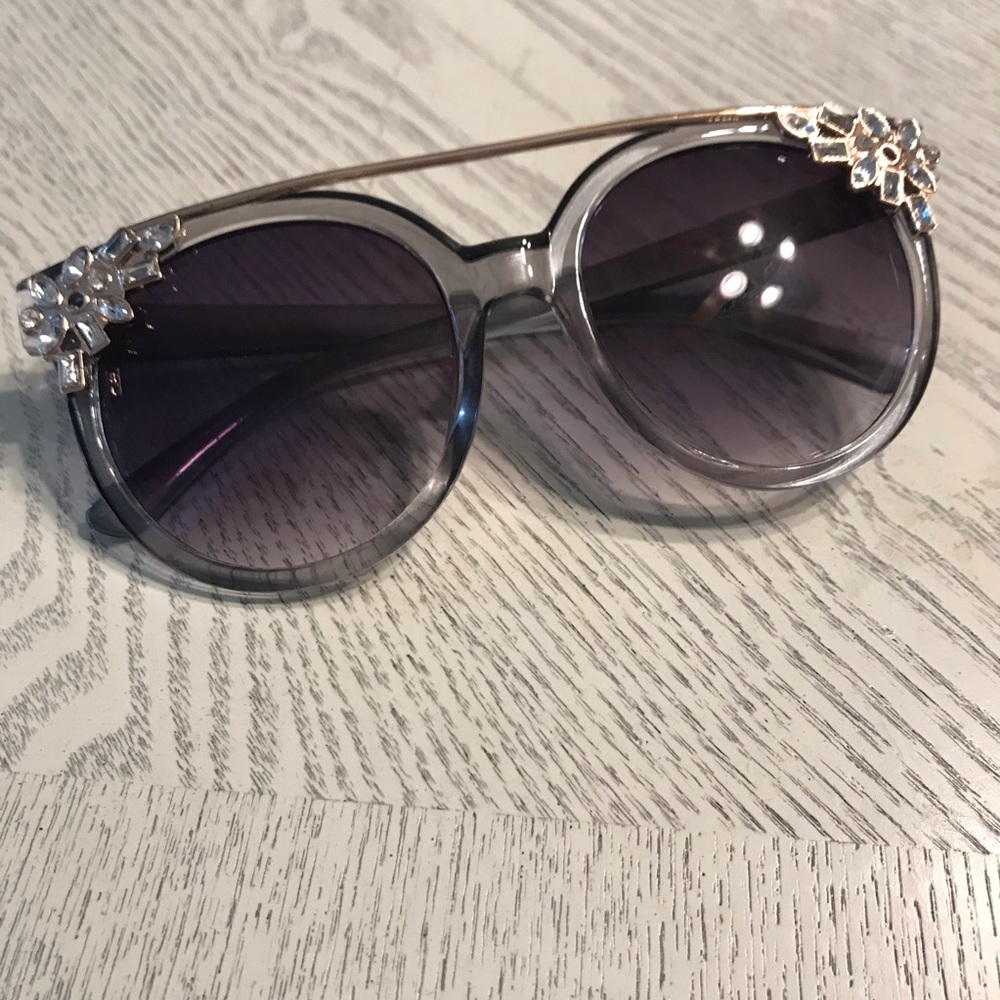 Vintage look sunglasses